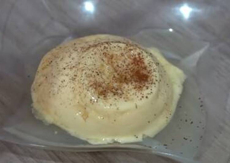 Pudim de creme de caneca