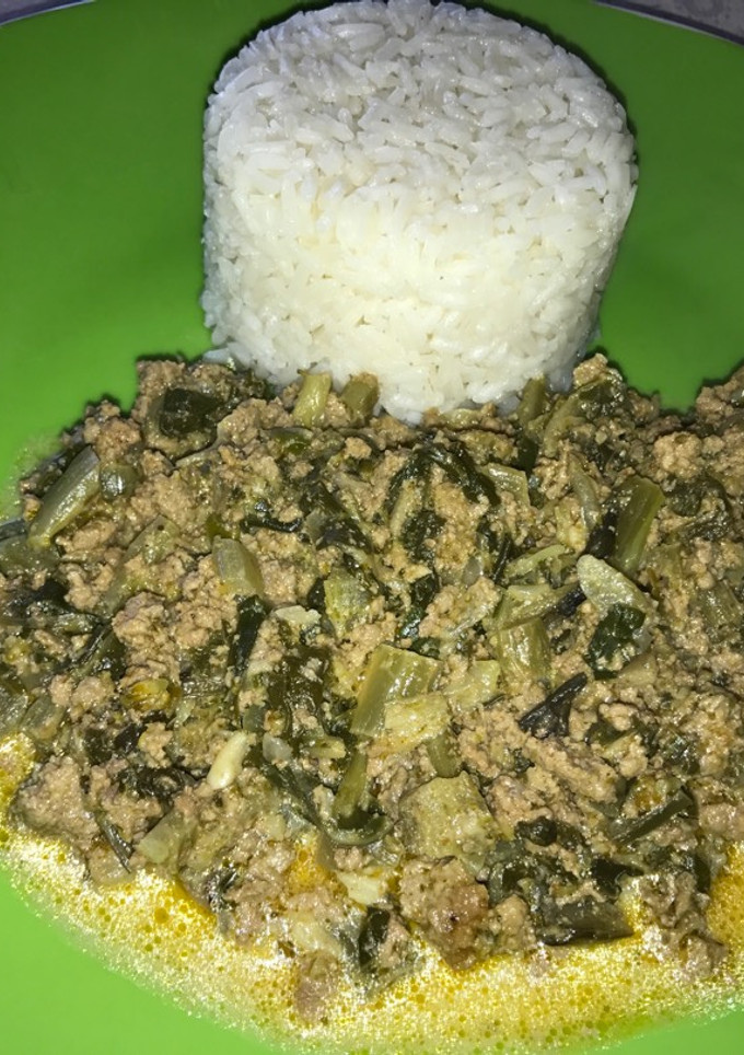 Una foto de Guiso de acelgas con carne