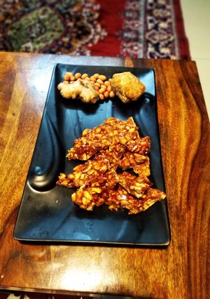 A picture of Peanut chikki.