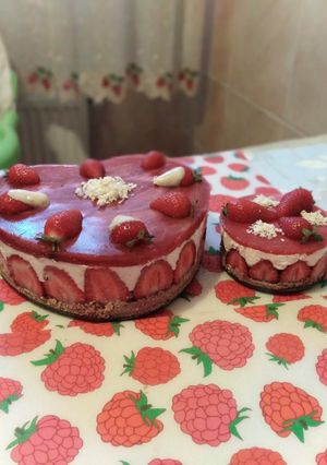 O poză a rețetei Cheesecake cu căpșuni.