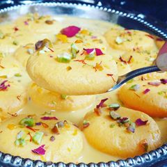 A picture of Rasmalai.