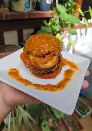 Una foto de Ratatouille (verduras en pasta de tomate)