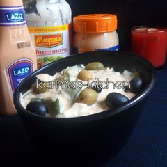 A picture of Creamy cucumber salad.