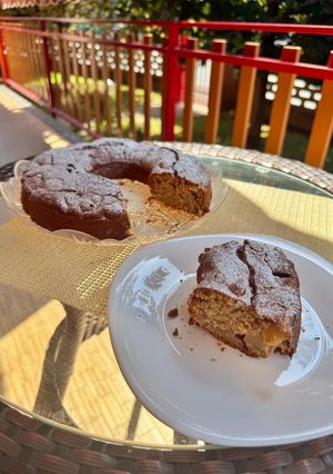A picture of Apple and Oatmeal Bundt Cake.