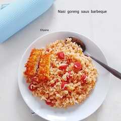 A picture of Nasi goreng saus barbecue.