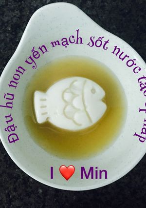 Hình của món Đậu hũ non yến mạch sốt trái cây.