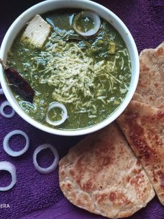 પાલક પનીર (Palak Paneer Recipe in Gujarati) રેસીપી મુખ્ય ફોટો