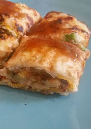 A picture of Taiwanese omelette.