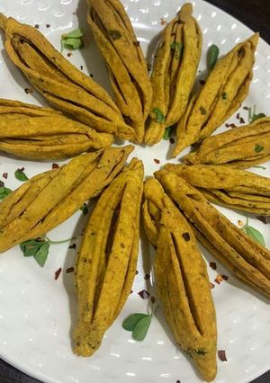 चम्पाकली (Champakali recipe in hindi) रेसिपी मुख्य फोटो