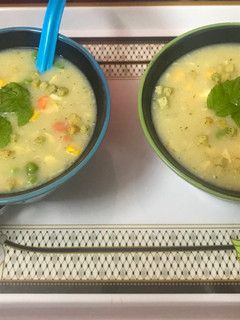 A picture of Egg corn soup.