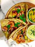 Bánh Tacos Tôm Cay - Sốt Kem Bơ (Spicy Shrimps Tacos with Avocado Cream Sauce)