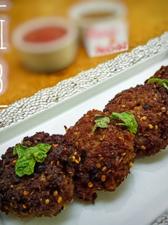 A picture of Chapli Kabab.