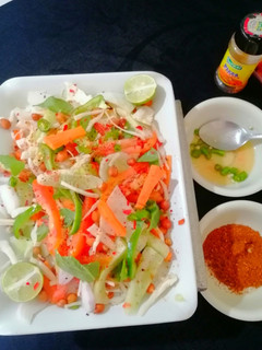 चटपटा सलाद (Chatpata Salad recipe in Hindi) रेसिपी मुख्य फोटो