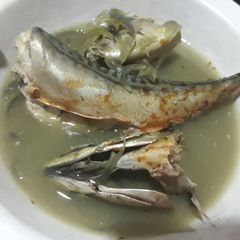 A picture of Boil fish with the stock.