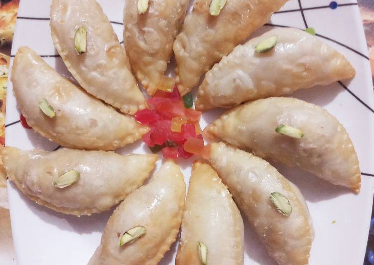 Semolina Mawa Gujiya
