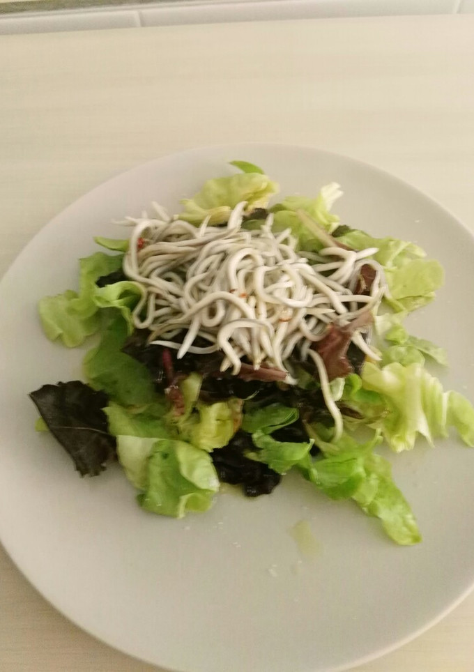 Una foto de Ensalada de gulas