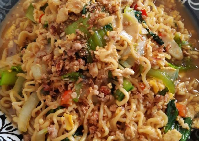 Resep Mie Nyemek Indomie Goreng Oleh Rifka Cookpad