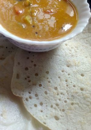 A picture of Dosa Sambar.