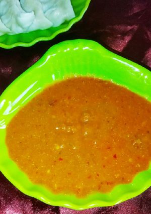 मोमो चटनी(Momos chutney recipe in Hindi) रेसिपी मुख्य फोटो