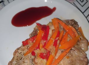 Foto principal de Bondiola de cerdo agridulce con salsa reducción de malbec