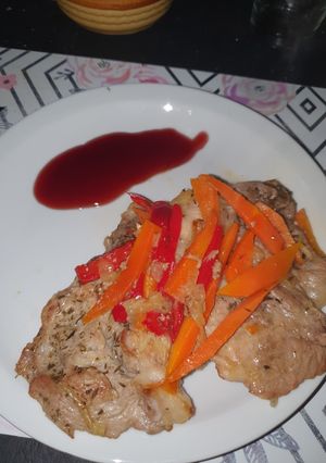 Una foto de Bondiola de cerdo agridulce con salsa reducción de malbec