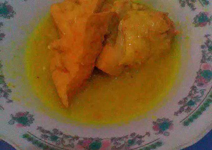 Opor ayam tahu kuning