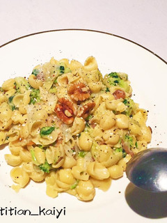 豆漿蘑菇雜菜意粉 Vegan pasta with soy milk, veggies and mushroom 的食譜成品照片