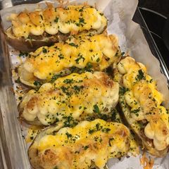 A picture of Sheppards pie stuffed baked potatoes.