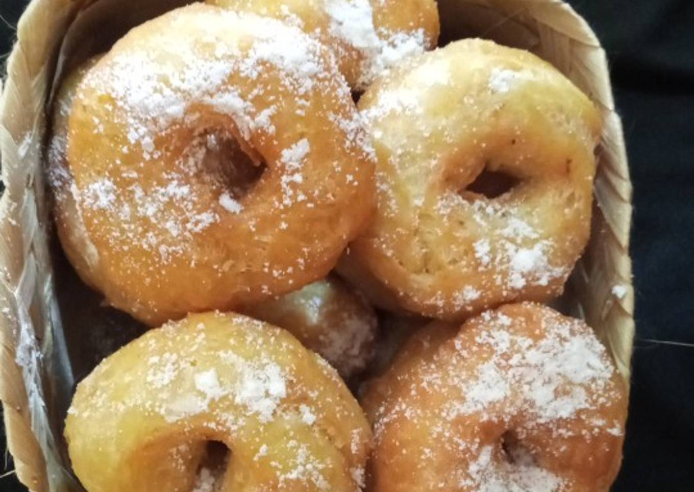 Donat pisang ambon