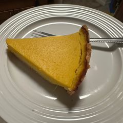 A picture of Welcome to the pumpkin hell-pumpkin pie.