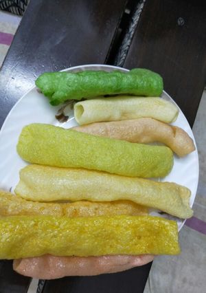 A picture of Colorful papar (Rainbow).