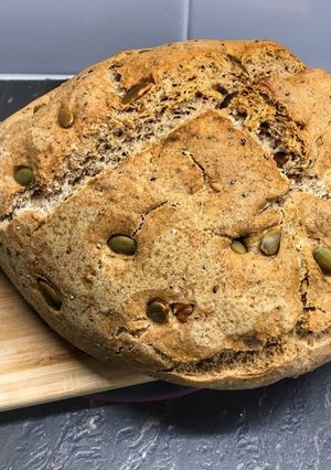 Una foto de Pan de centeno, espelta y harina integral