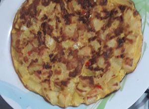 Una foto de Tortilla de papas (hecha en panquequera)