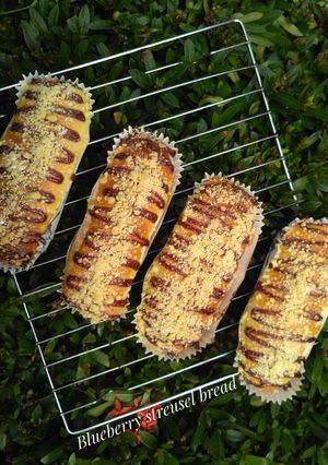Foto resep Blueberry Streussel Bread