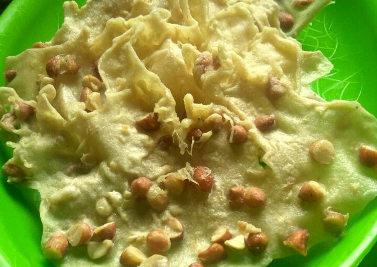 Rempeyek kacang tanah
