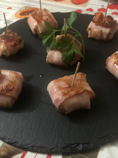 Una foto de Bocaditos de queso de cabra y bacon