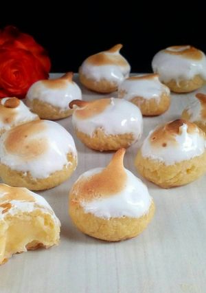 Une photo de Choux citron meringué