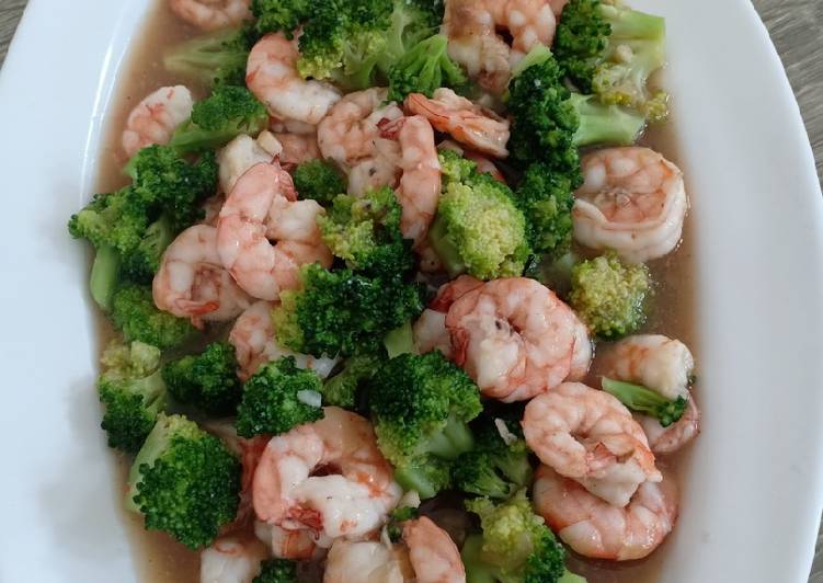 Langkah Mudah untuk Membuat Brokoli Udang Saus Tiram yang Enak