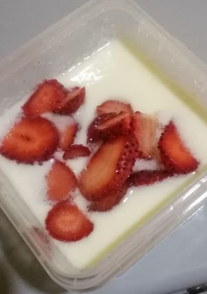 A picture of Fruity yogo.