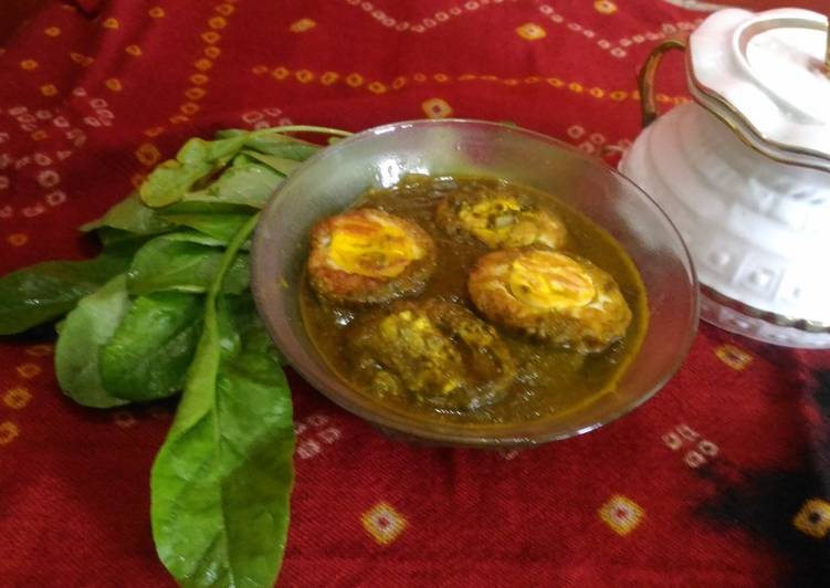 Now You Can Have Your Palak Egg Curry