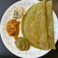A picture of Spinach Dosa.