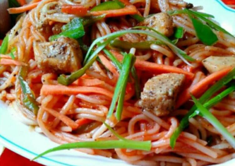 Simple Way to Prepare Super Quick Homemade Chicken colorful spaghetti