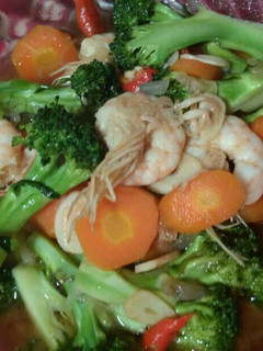 Foto resep Tumis brokoli udang wortel