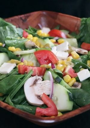 Una foto de Ensalada con pollo