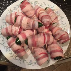 A picture of Jalapeño Poppers.