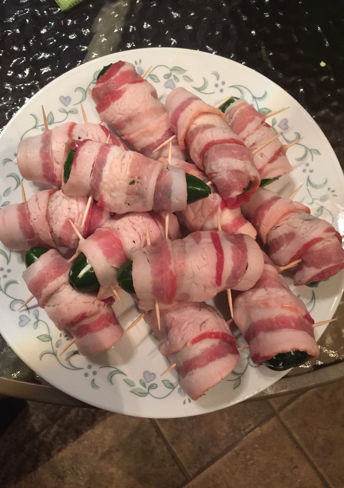 A picture of Jalapeño Poppers.