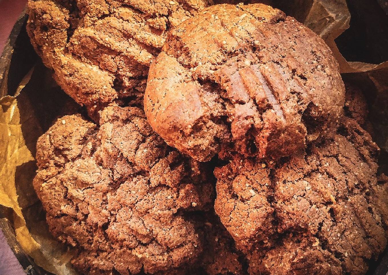 Easy Crumbly Choc-Banana Protein Bites