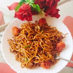 Veg Hakka noodles A picture of Veg Hakka noodles.