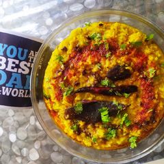A picture of Masala khichdi (Khichdi made with rice, lentils and Spices).