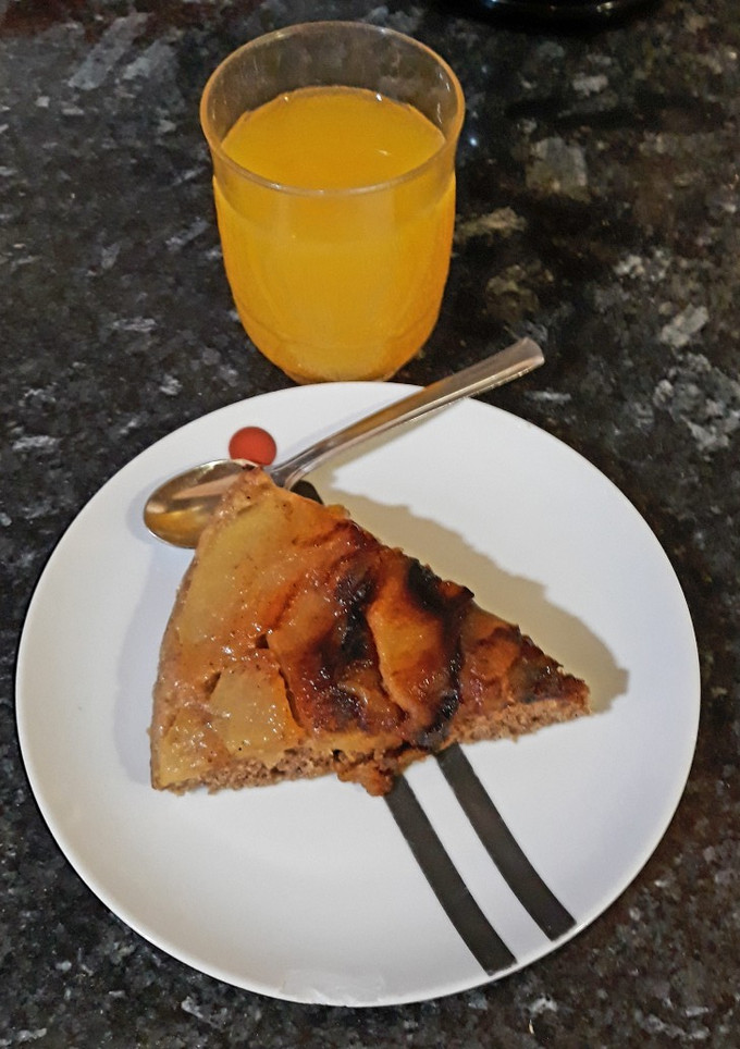 Una foto de Torta de manzana en sartén